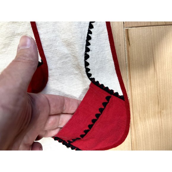 Vintage Pocket Corner Tablecloth - Picture 5 of 5